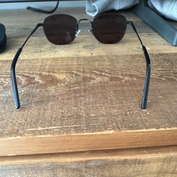 Saint Laurent Black Round Frame Sunglasses main image 4